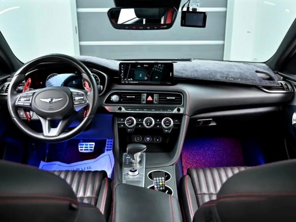 Genesis G70