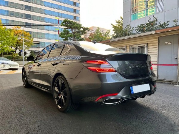 Genesis G70
