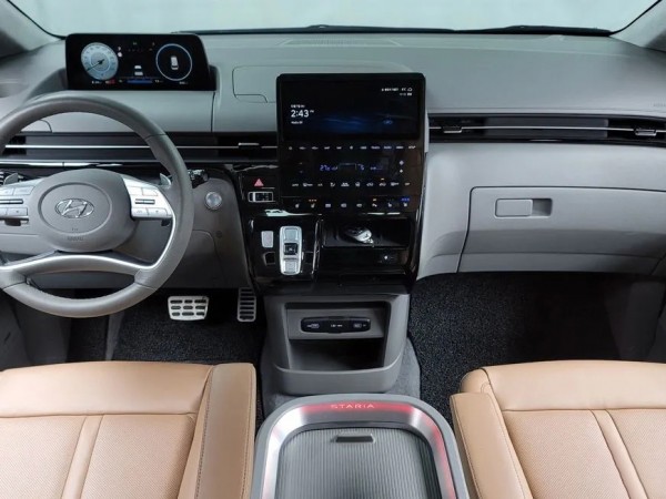 Hyundai Staria