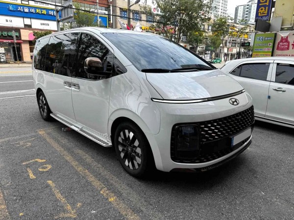 Hyundai Staria