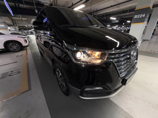 Hyundai Starex
