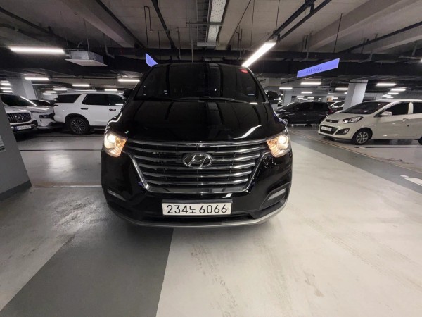 Hyundai Starex